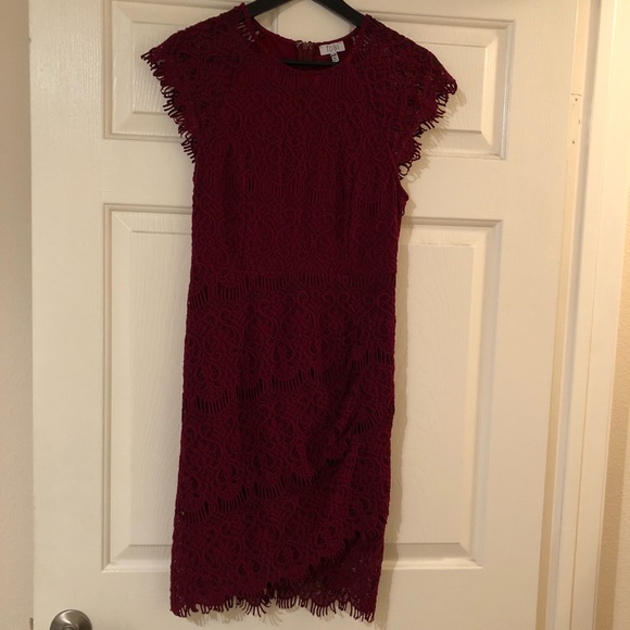 Tobi Lace Dress 💜 - Picture 2 of 5